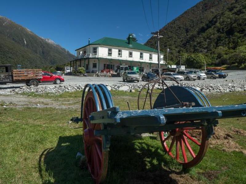 Otira Stagecoach Hotel Екстериор снимка