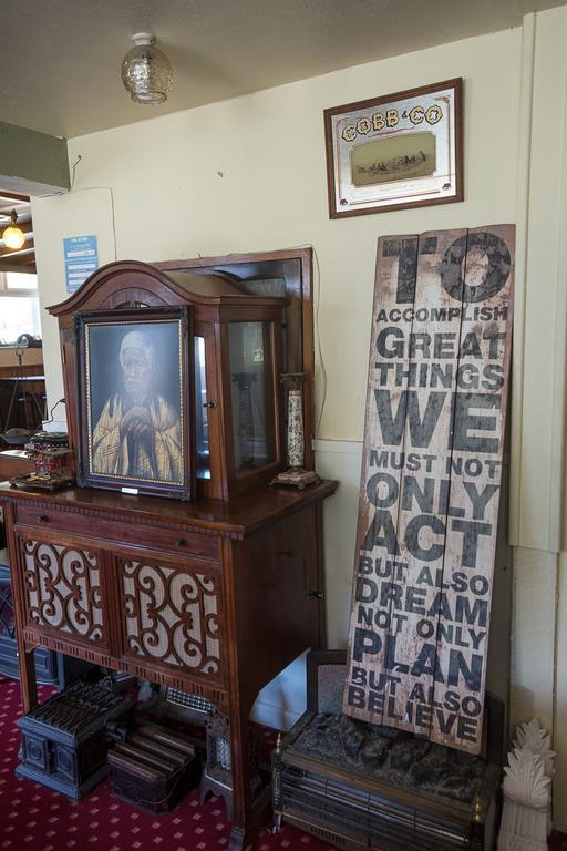 Otira Stagecoach Hotel Екстериор снимка