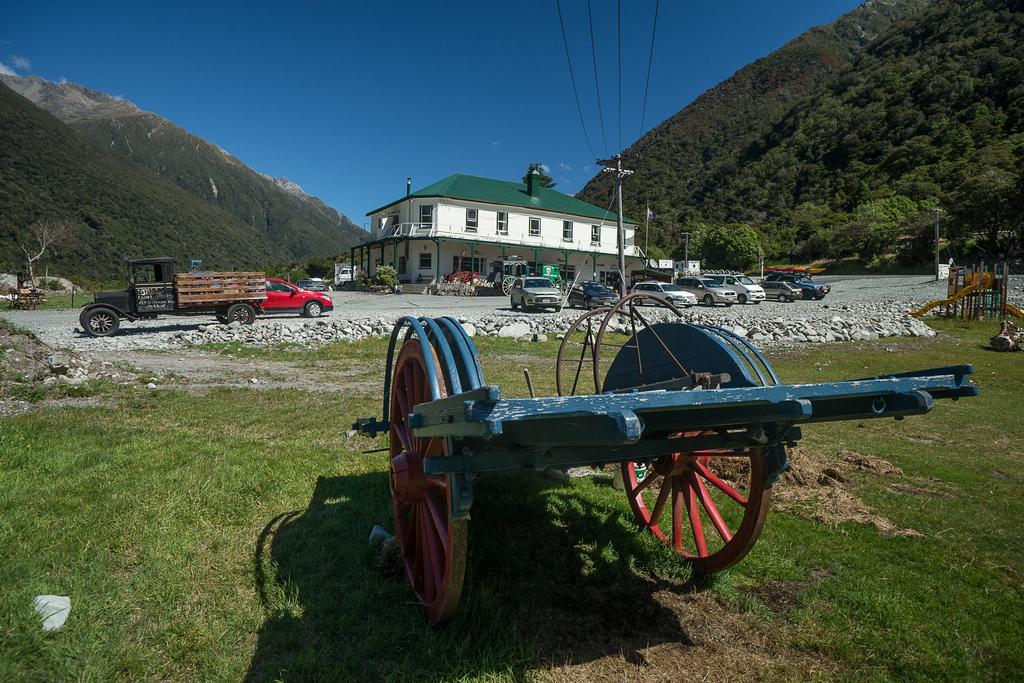 Otira Stagecoach Hotel Екстериор снимка