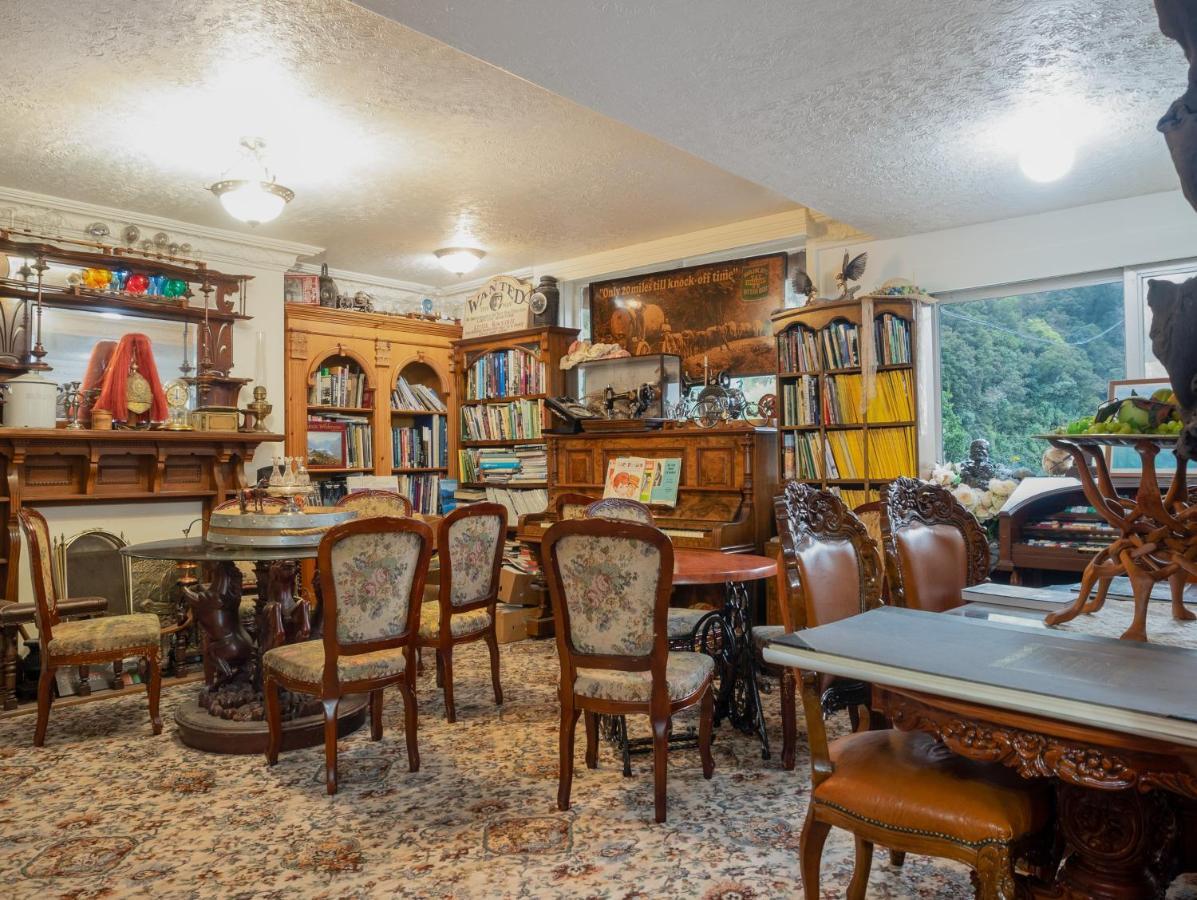 Otira Stagecoach Hotel Екстериор снимка